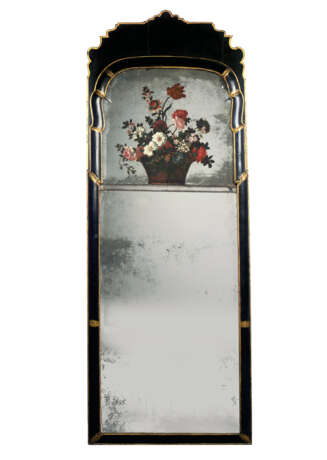 A WILLIAM AND MARY BLACK AND GILT-JAPANNED AND POLYCHROME-PAINTED PIER GLASS - photo 1