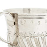 FOUR WILLIAM AND MARY AND WILLIAM III SILVER BEAKERS AND MUGS - Foto 5