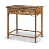 A CHINESE EXPORT BLACK AND GILT-LACQUER AND BAMBOO TEA TABLE - фото 1