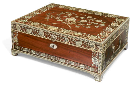 A VIZAGAPATAM SILVER-MOUNTED AND IVORY-INLAID ROSEWOOD DRESSING-BOX - photo 1