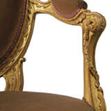 A PAIR OF ITALIAN GILTWOOD ARMCHAIRS - фото 4