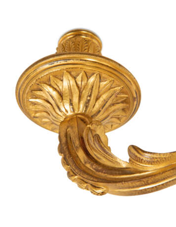 A PAIR OF LOUIS XVI ORMOLU THREE-BRANCH WALL LIGHTS - photo 2