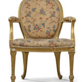 A PAIR OF GEORGE III GILTWOOD ARMCHAIRS - Foto 3
