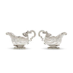 A PAIR OF GEORGE IV SILVER SAUCEBOATS
