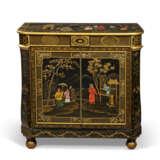 A LATE REGENCY JAPANNED TOLE AND PENWORK SIDE CABINET - photo 1