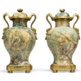 A PAIR OF FRENCH GREEN FLUORSPAR VASES AND COVERS - photo 2