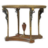 A LOUIS XVI GILT AND PATINATED-BRONZE AND MAHOGANY CENTRE TABLE - Foto 2