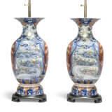 A PAIR OF JAPANESE IMARI PORCELAIN VASES MOUNTED AS LAMPS - photo 2