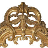 A FRENCH GILTWOOD CONSOLE TABLE - photo 4