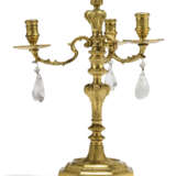 A PAIR OF FRENCH ORMOLU AND ROCK-CRYSTAL THREE-LIGHT CANDELABRA - фото 3