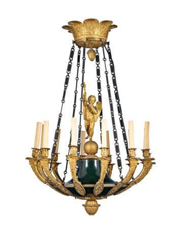 A CHARLES X ORMOLU AND PATINATED-BRONZE TWELVE-BRANCH CHANDELIER - Foto 1