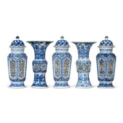A CHINESE EXPORT PORCELAIN BLUE AND WHITE RETICULATED DOUBLE-WALLED FIVE-PIECE GARNITURE