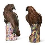 TWO CHINESE EXPORT PORCELAIN HAWKS - Foto 1