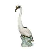 A CHINESE EXPORT PORCELAIN MODEL OF A CRANE - Foto 1
