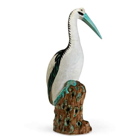 A LARGE CHINESE EXPORT PORCELAIN CRANE - фото 3