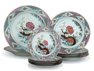 FOURTEEN CHINESE EXPORT PORCELAIN FAMILLE ROSE DISHES