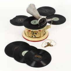 Grammophon "Kiddyphone" mit 7 Platten. Bing, wohl für den amerikanischen Markt.