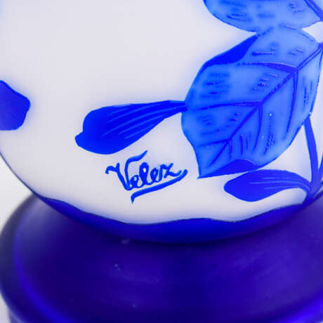 Vase "Cameo" mit Floraldekor. Lötz. - photo 2