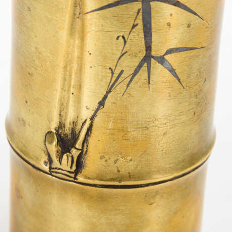 Eleganter Bronze-Pinselhalter in Form eines Bambus-Segmentes - фото 2