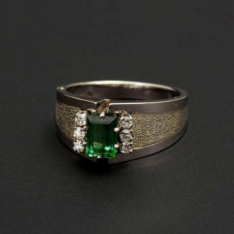 Ring mit Turmalin und Diamanten - Foto 1