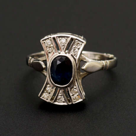 Ring mit Saphir und Diamanten - Foto 2