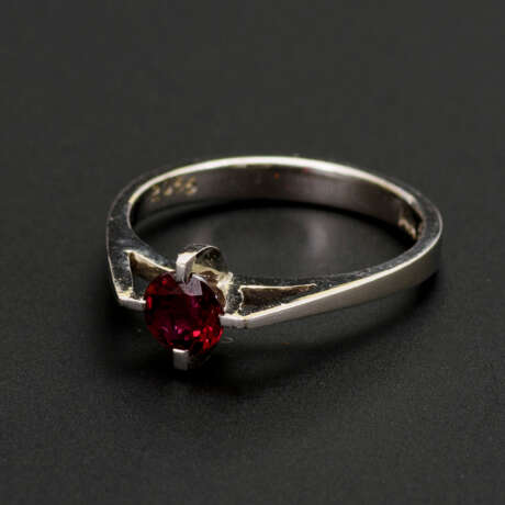 Ring mit Rubin - photo 2