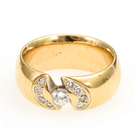 Schwerer Ring mit Brillanten - photo 2