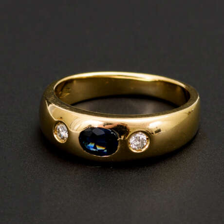 Ring mit Saphir und Brillanten - photo 1