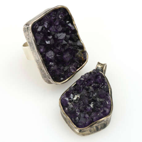 Anhänger und Ring mit Amethyst-Stufen - Foto 1