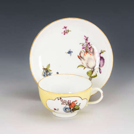 Tasse mit Blumenmalerei. Meissen. - Foto 2