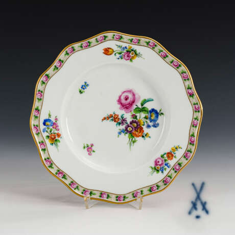 Teller mit Blumenmalerei. Meissen. - photo 1