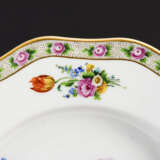 Teller mit Blumenmalerei. Meissen. - photo 2