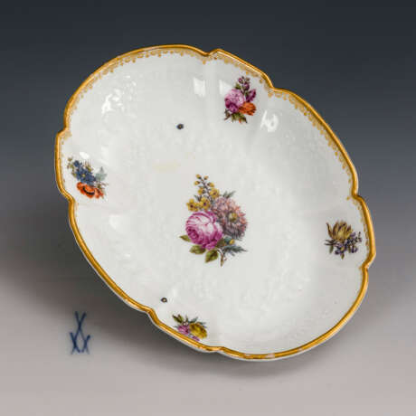 Barocke Schale mit Blumenmalerei. Meissen. - photo 1