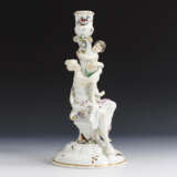 Leuchterfuß mit Frauenfigur. Meissen. - Foto 1