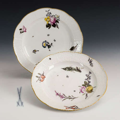 2 barocke Teller mit Blumenmalerei. Meissen. - photo 1