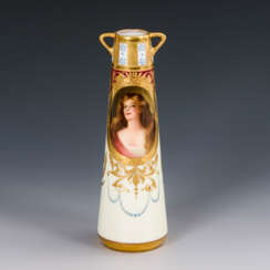 Jugendstil-Vase mit Damenporträt. Klemm.