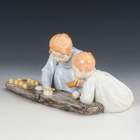 Kinder mit Sandförmchen. Meissen. - photo 2