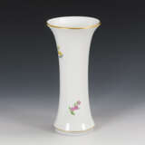 Vase mit Blumenmalerei. Meissen. - Foto 2