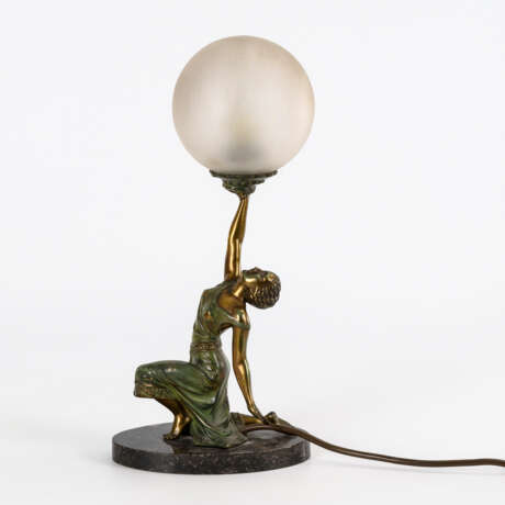 Figürliche Art-déco-Tischlampe mit Tänzerin - photo 2