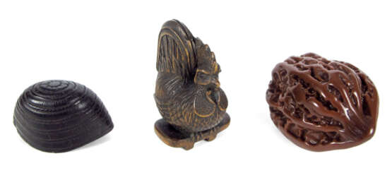 DREI NETSUKE, TEILS HOLZ, - фото 1