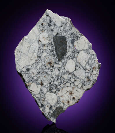 THE CUMBERLAND FALLS AUBRITE — A RARE METEORITE CONTAINING OTHER METEORITE TYPES - Foto 1