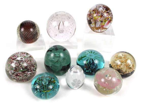 10 PAPERWEIGHTS, U.A. BÖHMEN, - Foto 1