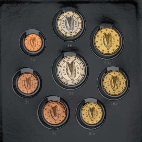 Blechbox voll mit diversen Kursmünzensätzen, - Foto 3