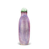A PINK-SPLASHED OPALESCENT GLASS SNUFF BOTTLE - photo 1