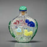 A FIVE-COLOR-OVERLAY `SNOWSTORM` GLASS SNUFF BOTTLE - фото 1