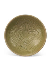 A CARVED YAOZHOU CELADON BOWL