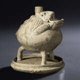 A VERY RARE YUE CELADON TOAD-FORM VESSEL - photo 1