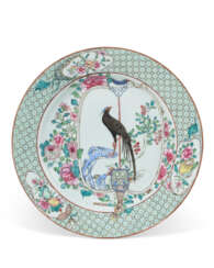 A WELL-DECORATED FAMILLE ROSE PLATE