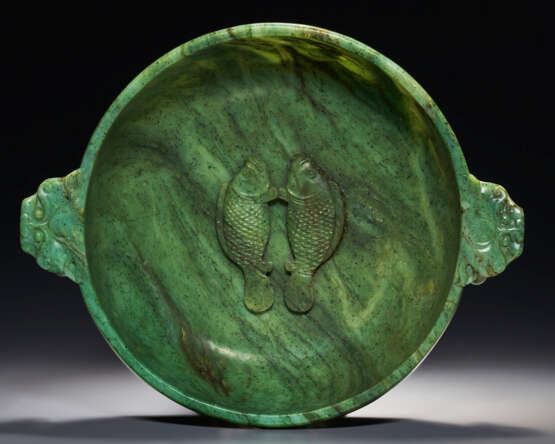 A WELL-CARVED SPINACH-GREEN JADE MARRIAGE BOWL - photo 1