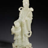 A FINELY CARVED WHITE JADE FIGURE OF A FEMALE IMMORTAL AND ATTENDANT - фото 1